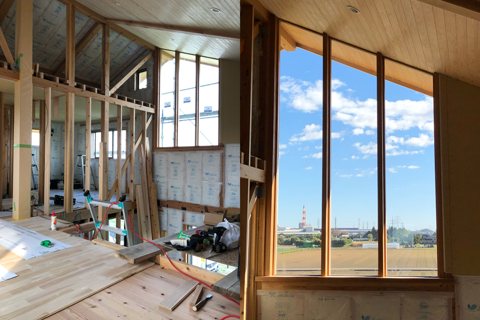 大きな吹き抜けの家