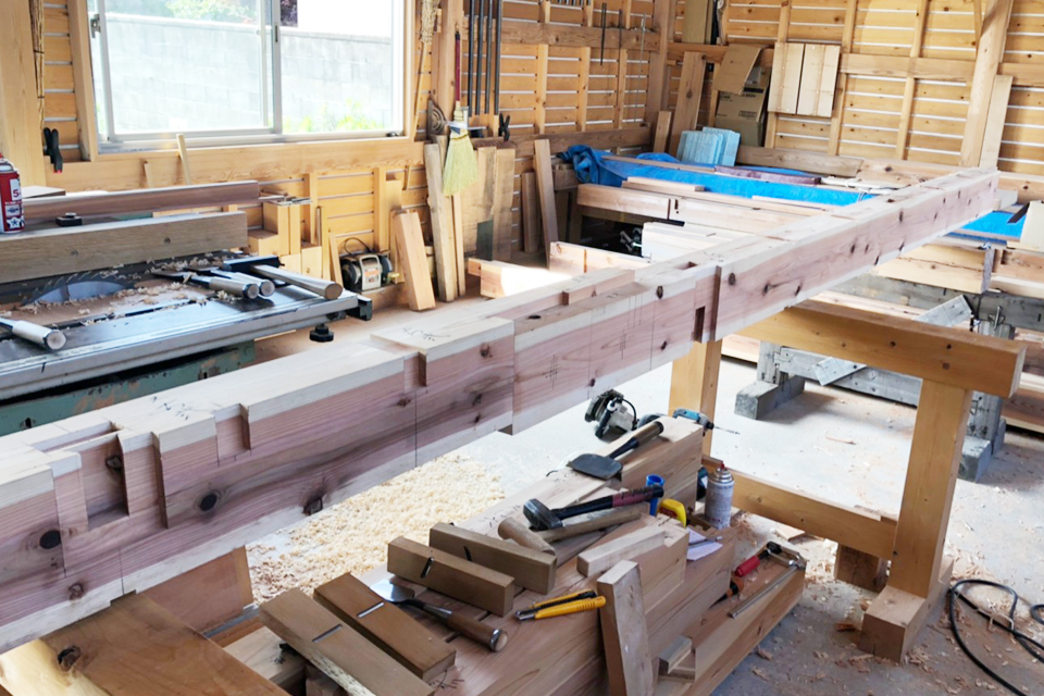 ウッドデッキでつながる家