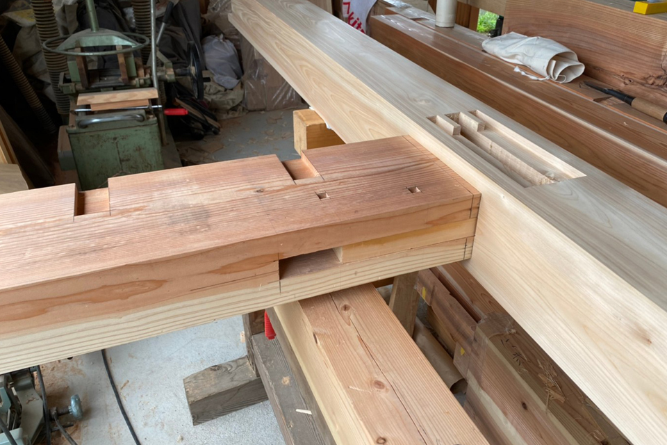 ウッドデッキでつながる家