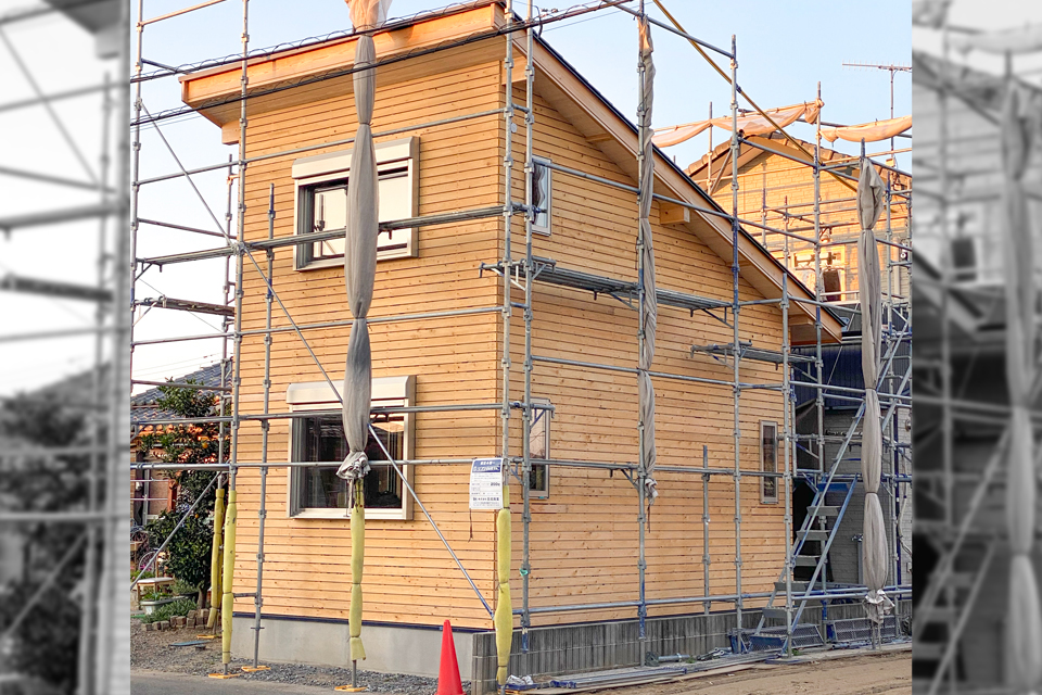 ウッドデッキでつながる家